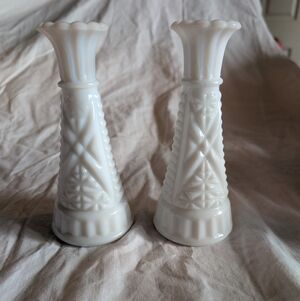 2/30$ Anchor Hocking Milk Glass White Textured Vases Set